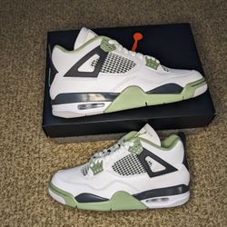 Air Jordan 4 Seafoam Size 10w/8.5m