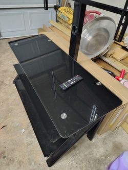 3 shelve w/ glass Tv stand
