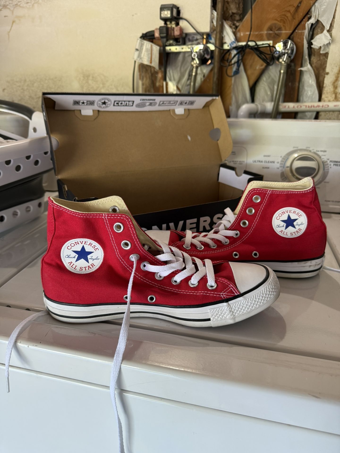 CONVERSE Sneakers All Star Chuck Taylor Men Size 7.5/ Women 9.5 Red Hi Top Canvas