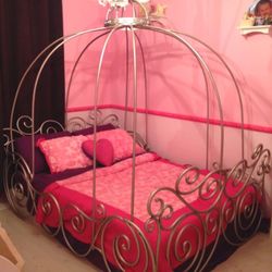 Cinderella pumpkin carriage clearance bed