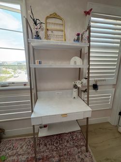 Beautiful Modern Desk with Shelves