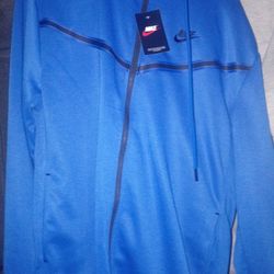 Brand New Nike Tech Outfits 2x And 3x