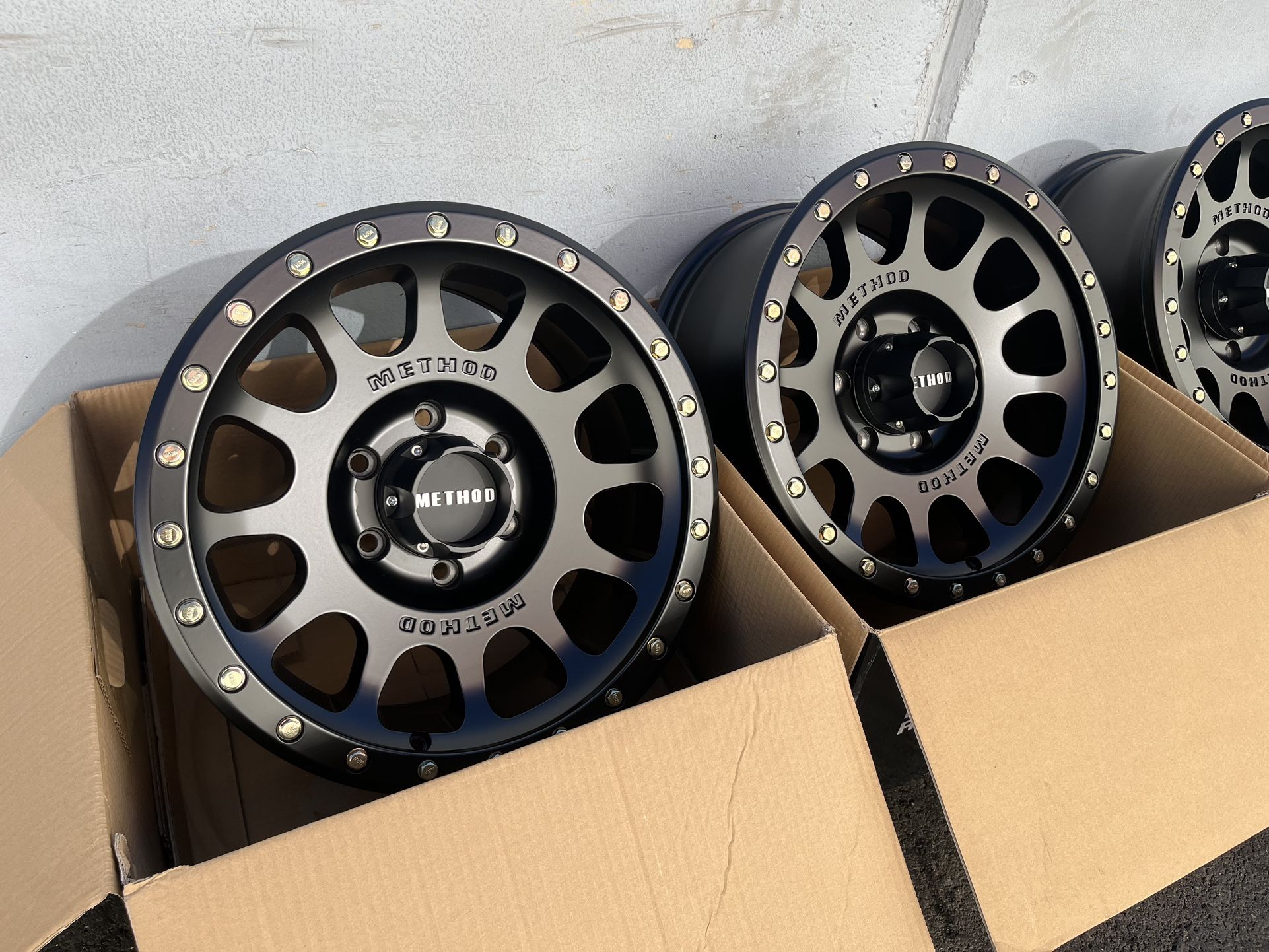 17” INCH METHOD MR305 NV MATTE BLACK WHEELS/RIMS for Sale in Orange, CA ...