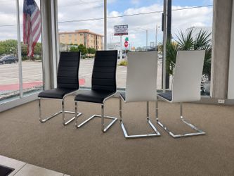 4 Sillas de Comedor Modernas /  4 Modern Dining Chairs