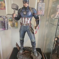 Queen Studios Captain America 1/2 Statue