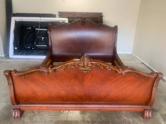 Beautiful place a ad  Just Beautiful! Excellent condition  California King Haverety’s Furniture  Must sell