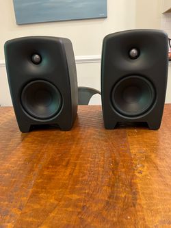 Pair of Genelec M040 Studio Monitor Speakers