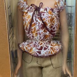 New Barbie City Style Doll Green and Yellow Floral Top Khaki Capris 2003