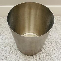Solid And Heavy Metal Bin / Bucket 