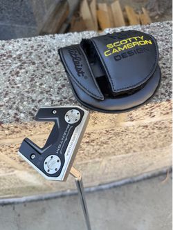 Titleist Scotty Cameron phantom 5.5 putter