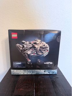 LEGO Star Wars 75375 Millennium Falcon 921