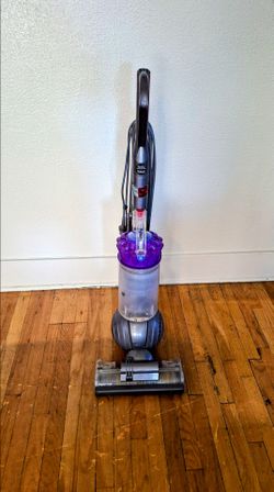 DYSON Animal Ball Vacuum w/Attachments