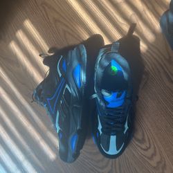 Have Been worn Once 9.5 Shoes I Except TradesShoes Can’t Be Beat Or Dirty