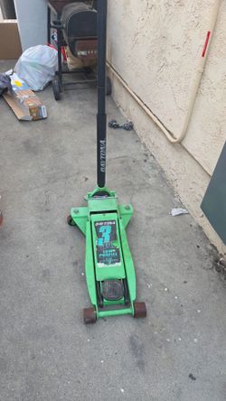 Daytona car jack