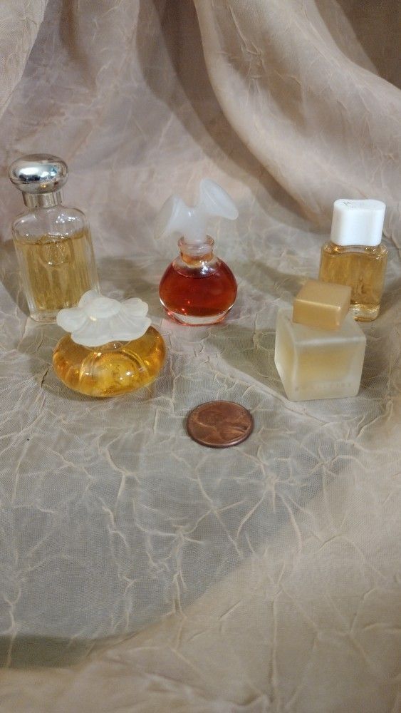 Stocking Stuffer Alert: Bundled Vintage Mini Perfumes Five Iconic Designers: Giorgio, Nina Ricci,Karl Lagerfeld,Liz Claiborne, Estee Lauder
