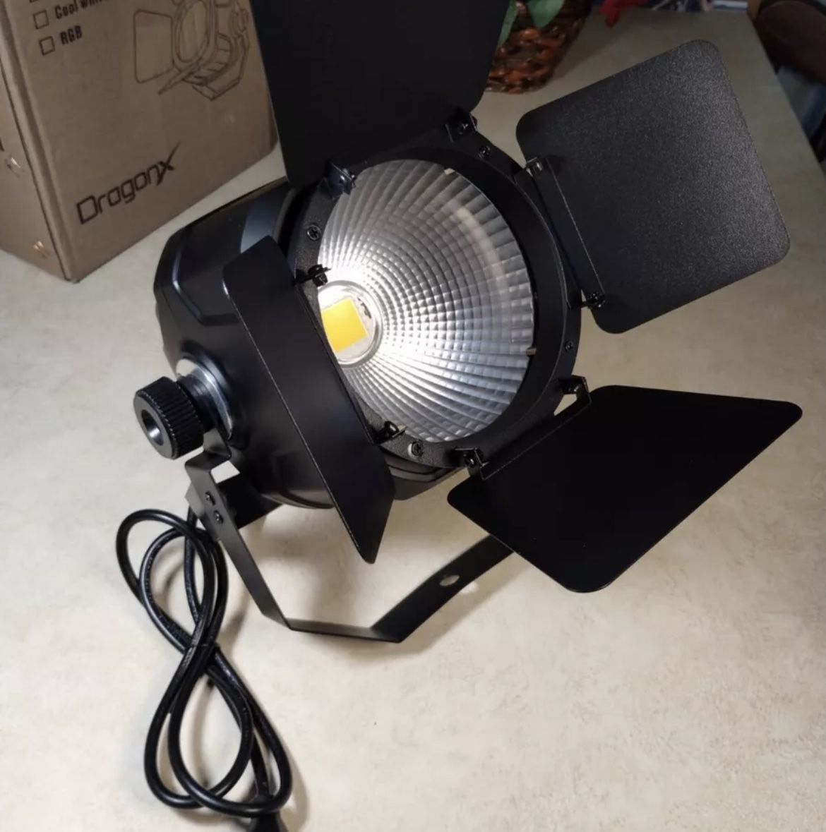 DragonX 100W COB LED Spotlight w/barndoors NIB