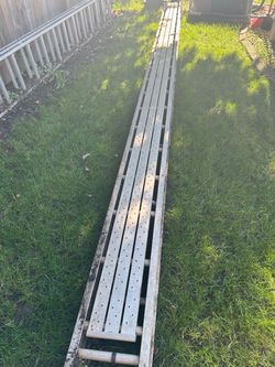 Werner 20’ heavy duty aluminum stage