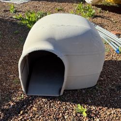 Igloo Doghouse
