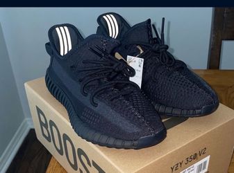 Yeezy onyx size 10.5 men