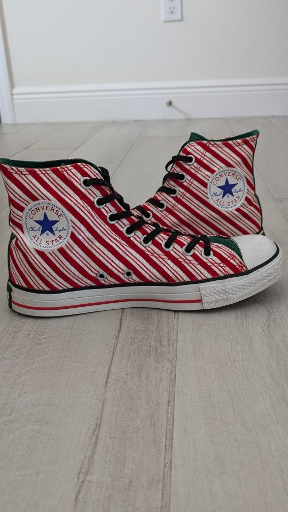 Converse Chuck Taylor High top Men's 7/ Woman's 9