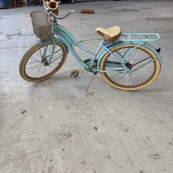Women’s Beach cruiser