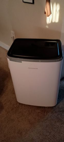 Frigidaire portable air conditioner with remote