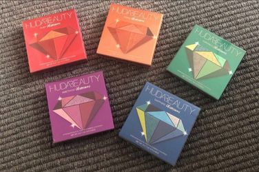 HudaBeauty Eyeshadow Palette Set