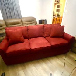 La-Z-Boy Burgundy/Maroon Sofa – Clean, Comfortable, Well Kept