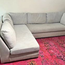 Sectional.   $280. Deliver Available Small Fee   Clean Couch No pets No rips No Stains 
