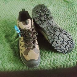 Rugged boots (cool)!  New  Still tagged never worn