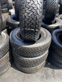 SET 265/70/16 BF GOODRICH SEMI NEW 95% TREAD LIFE $350 PRICE INCLUDES PROFESSIONAL INSTALLATION AND TAX