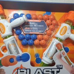 Large Blast Popper 2pc Set 💯

$16.99