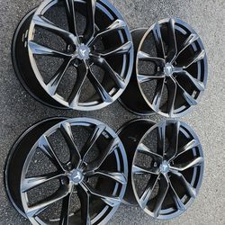 22" Gloss Black Staggered set of (4) Wheels (Fits Tesla Model X, Model S)