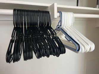 Plastic Clothes Hangers