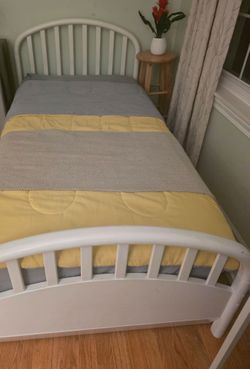Twin bed