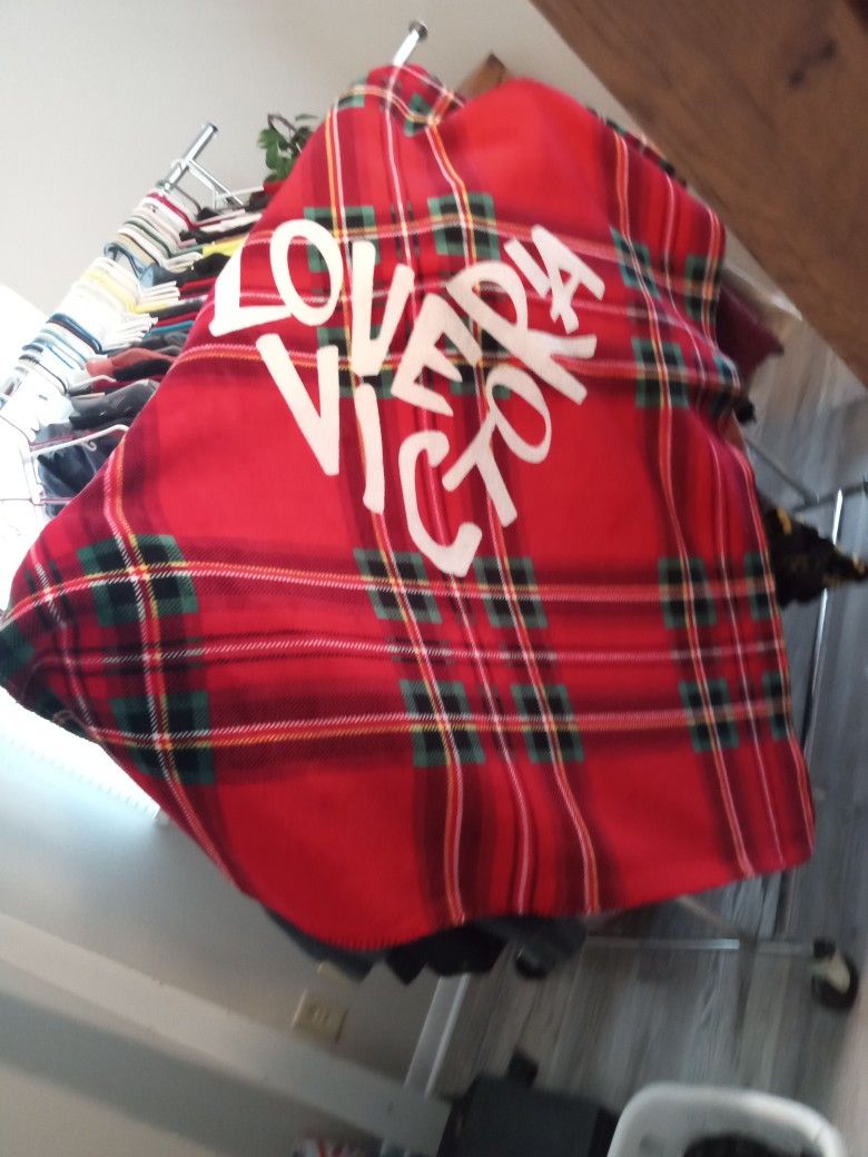 V.Secret Super Soft Plush Throw