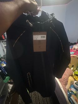 Size m windbreaker with tags