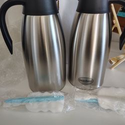 Two 68 Oz Thermal Containers 