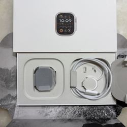 Apple 🍏 Watch ⌚️Ultra 2 Natural Titanium 🪙 44mm GPS & Cellular Apple Box & Charger 🔌 