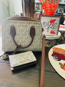 Conjunto bolsa y wallet MK