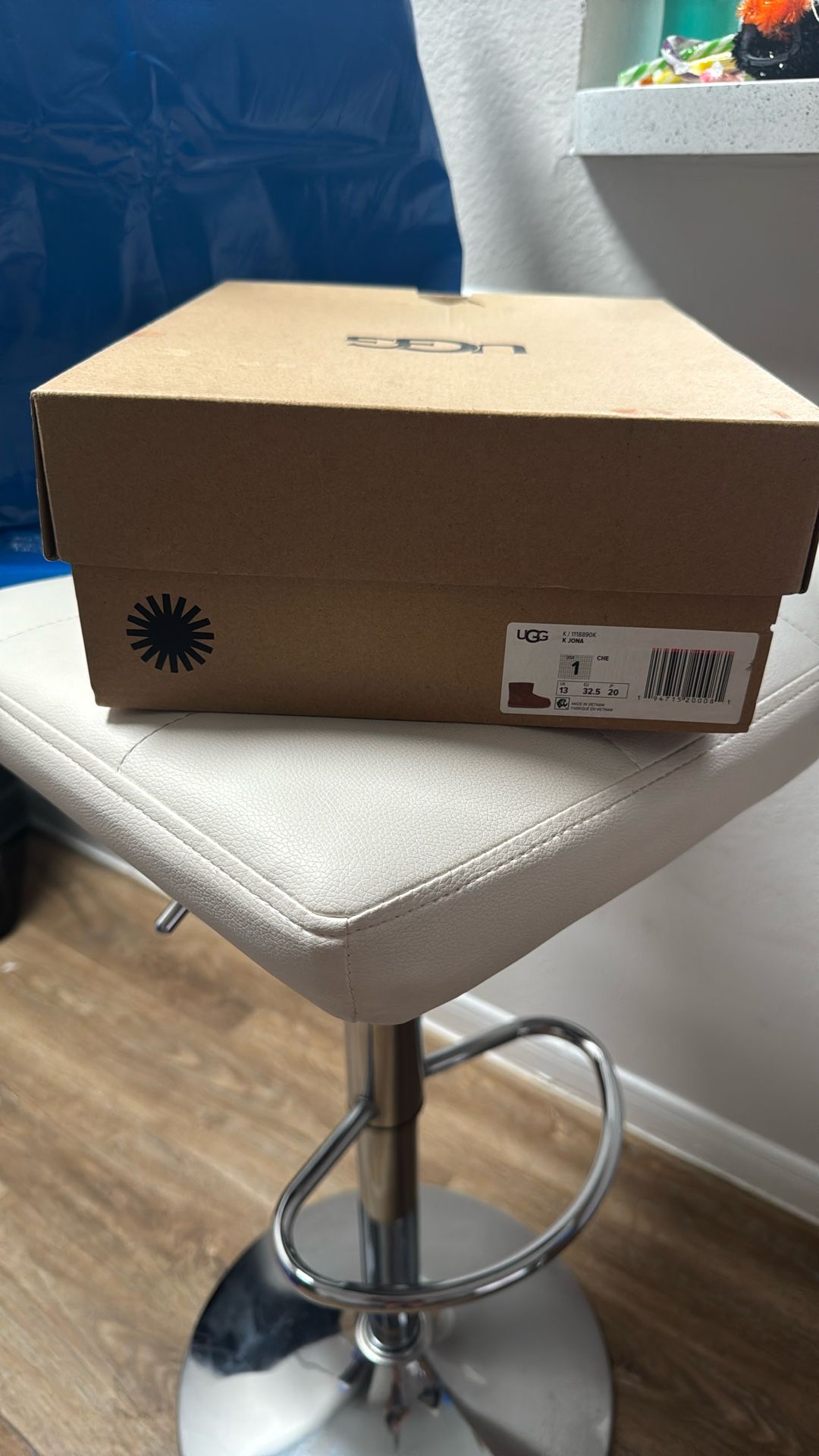 Girl Ugg Kona Size 1