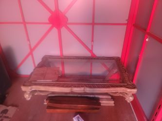 Center table and corner table