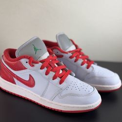 🔥 Air Jordan 1 Low SE (GS) Football Grey/University Red - Size 4.5Y 🔥
