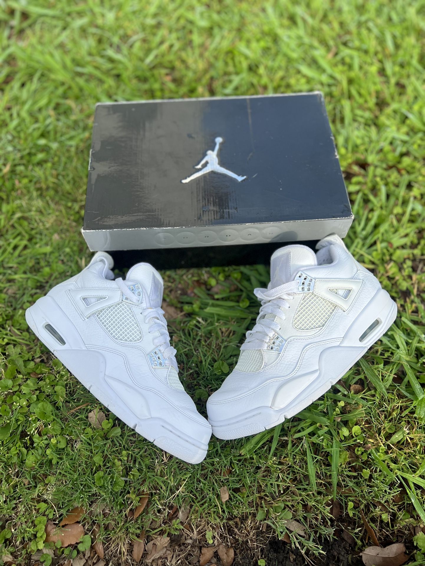 Jordan 4 Silver Anniversary (2010) Size 9.5