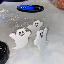 Vintage Russ Mini black Ghost Trio Halloween ceramic Wind Chimes, double-sided