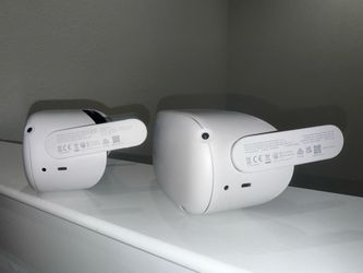 Quest head sets
