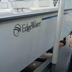 2002 Edgewater/boston Whaler