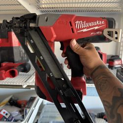15G Milwaukee Brad nailer 