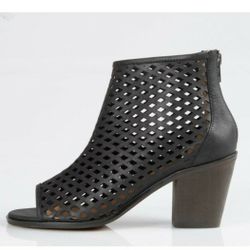 NEW! Kelsi Dagger Booties 