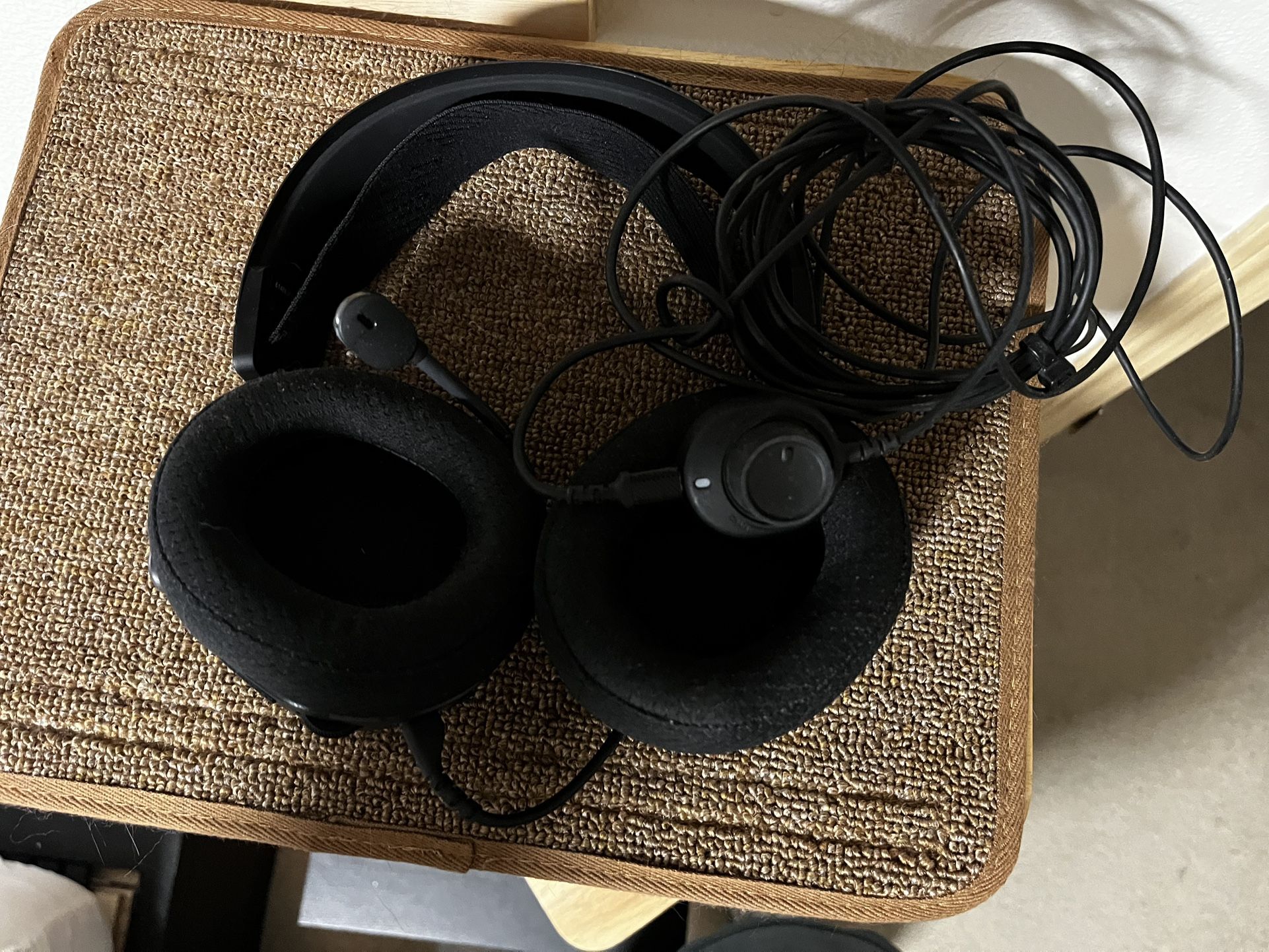 Steel Series Headphones With Volume Adjustment